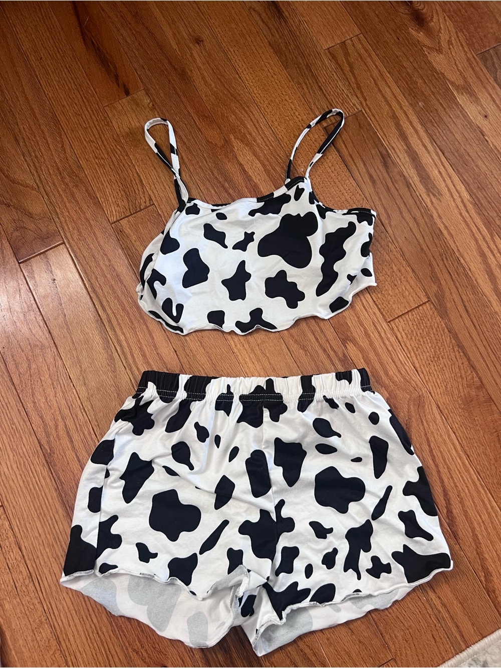 SHEIN Black and White Cow-Print Two-Piece Pajama Set (d)
